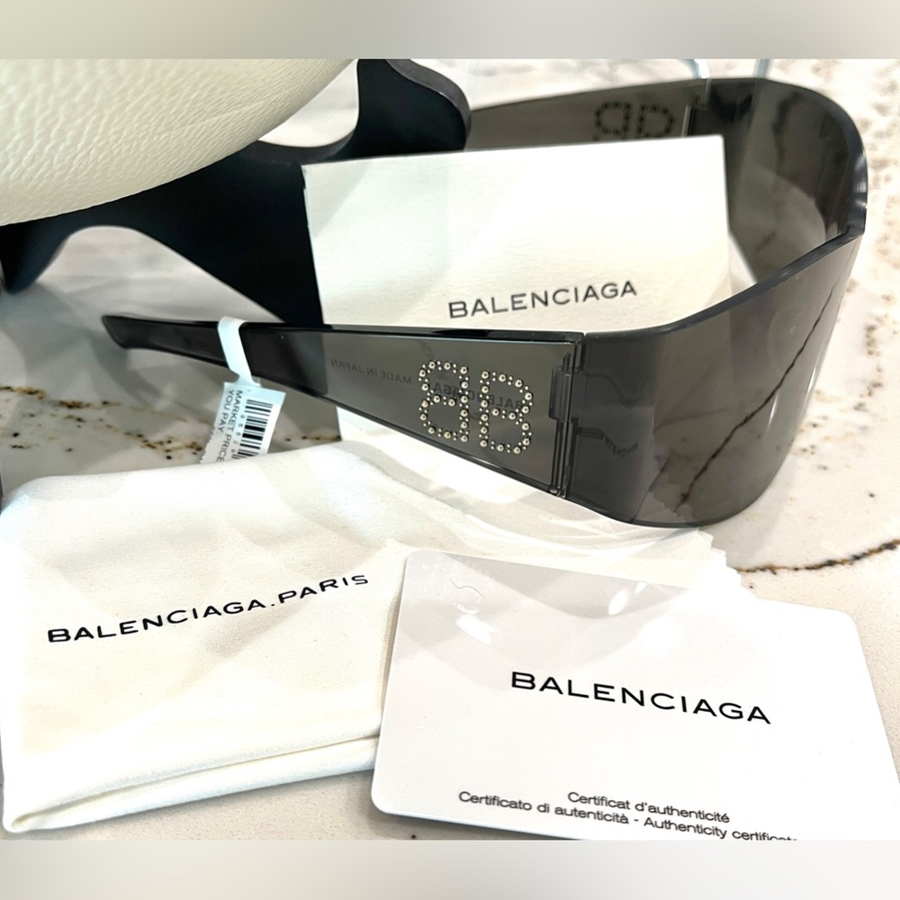 Balenciaga New Sunglasses COA, case, bag, cloth
